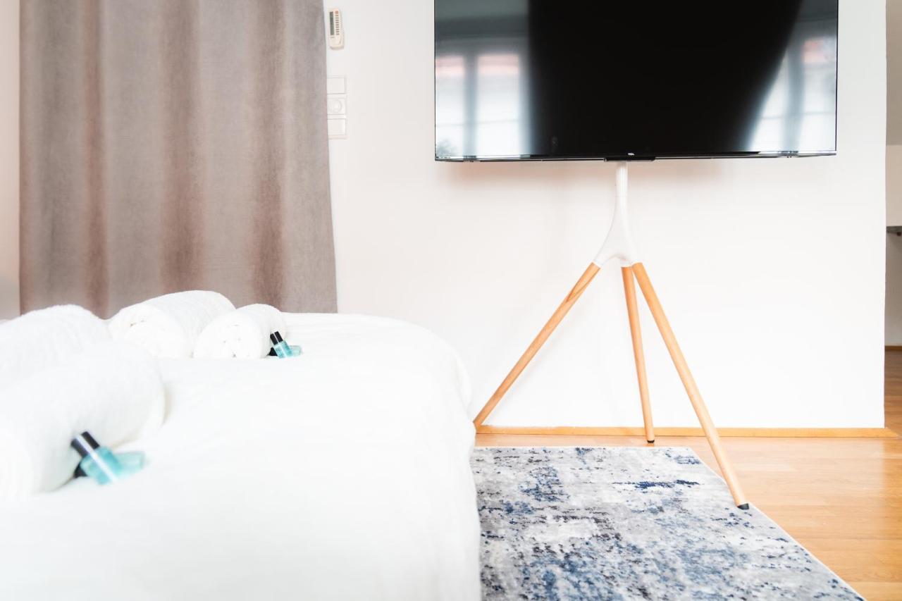 Comfy Downtown Loft - Self Check-In - Centre Of Grazアパートメント エクステリア 写真