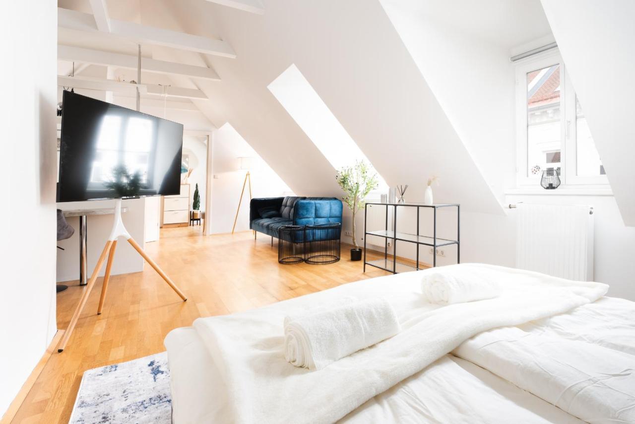 Comfy Downtown Loft - Self Check-In - Centre Of Grazアパートメント エクステリア 写真